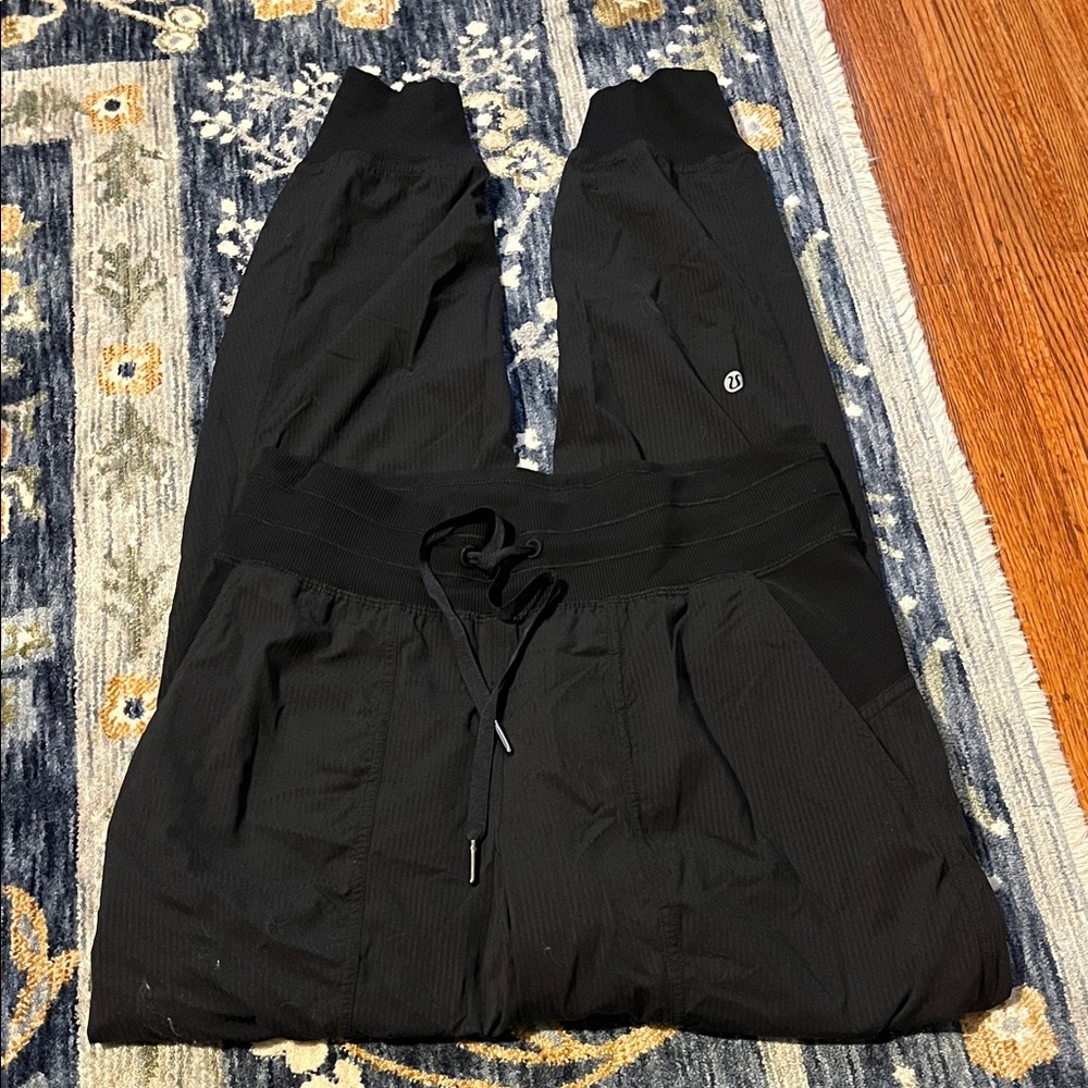 Lululemon dance studio jogger black size 4